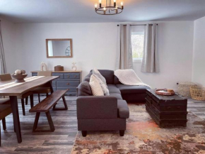Private Cottage with Huge Private Dog Park!